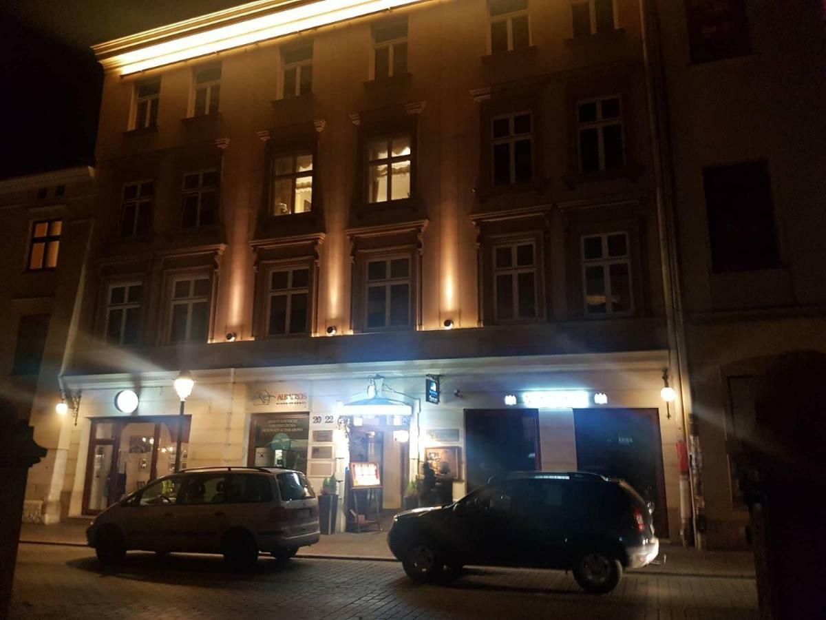 Goldstar Luxury Old Town Krakow Apartment Ngoại thất bức ảnh