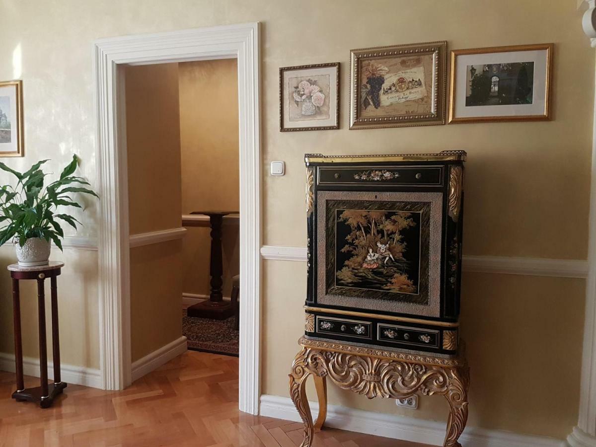 Goldstar Luxury Old Town Krakow Apartment Ngoại thất bức ảnh